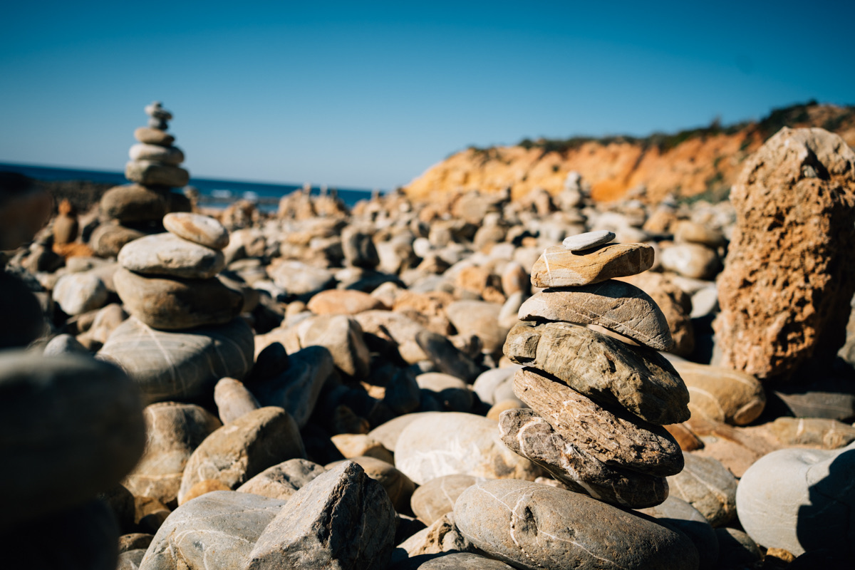 Kloßgefühl im Hals: Wie systemische Aufstellungen dein Symptom sprechen lassen